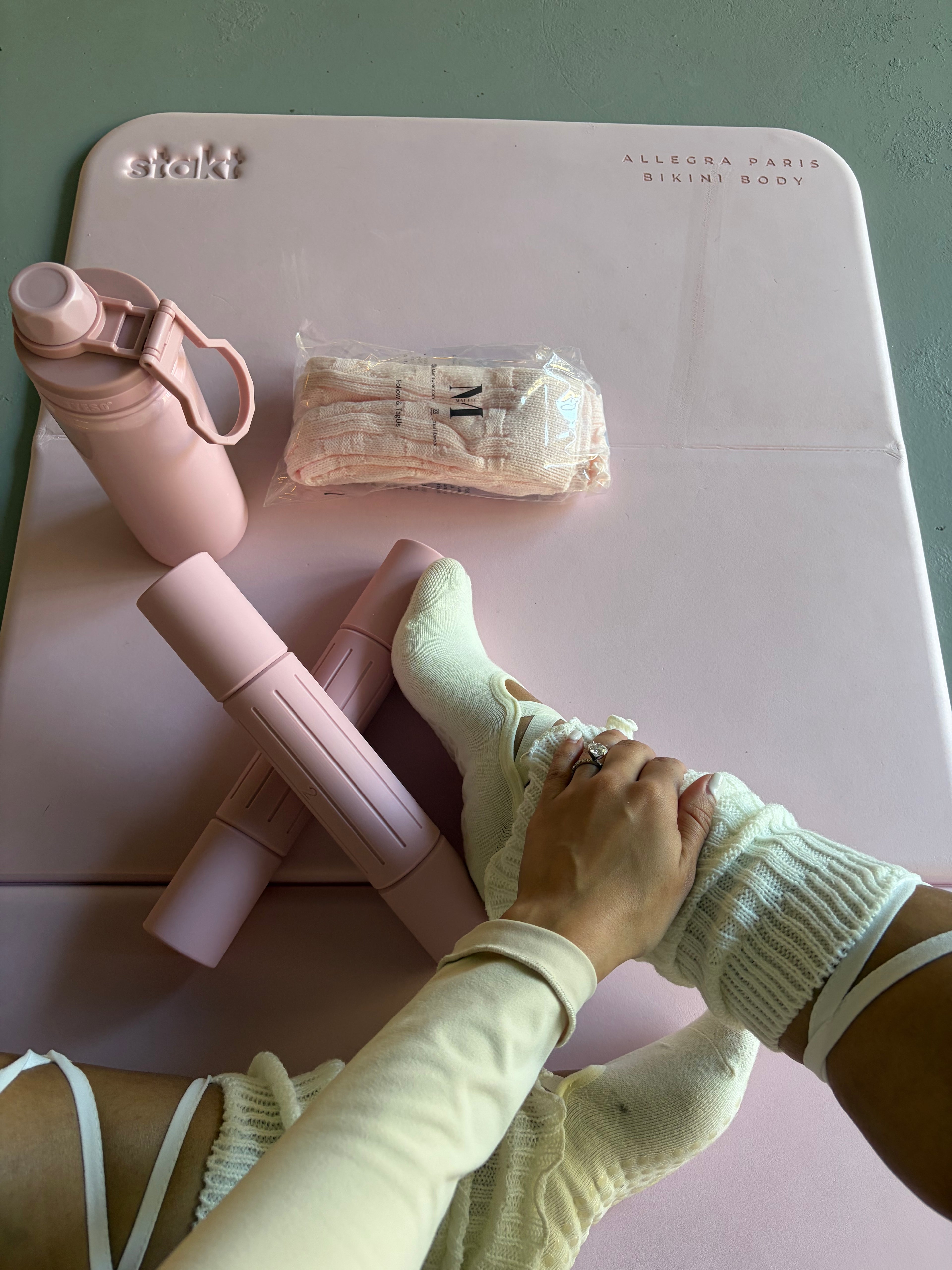 Grippy Pilate Princess Socks